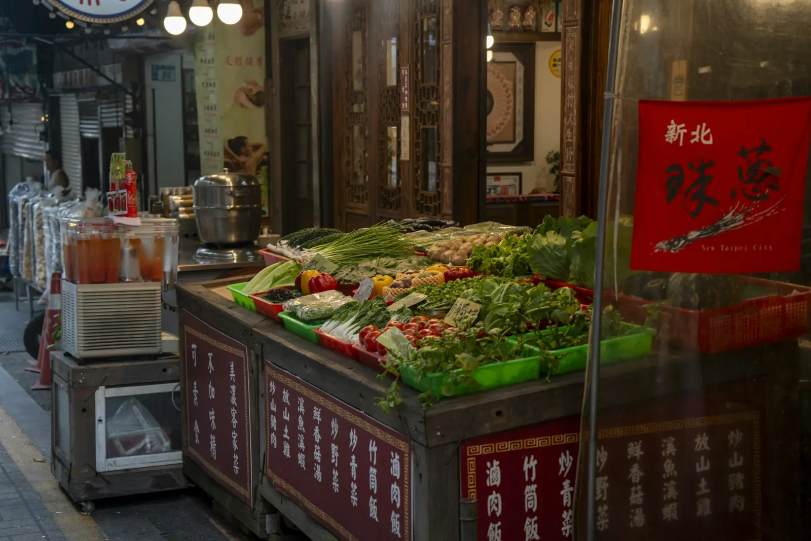 市場の新鮮な葉野菜